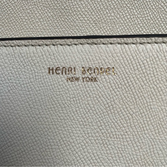 Henri Bendel Large Ivory Uptown Satchel with Gold Tone Hardware & Long Strap - Picture 3 of 13